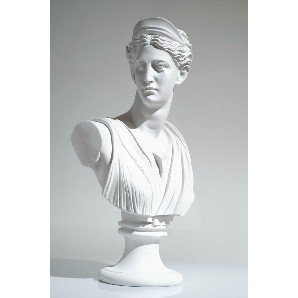 White Venus Bust Sculpture - Our White Venus Bust Sculpture is a timeless piece that’s an icon of Roman mythology.